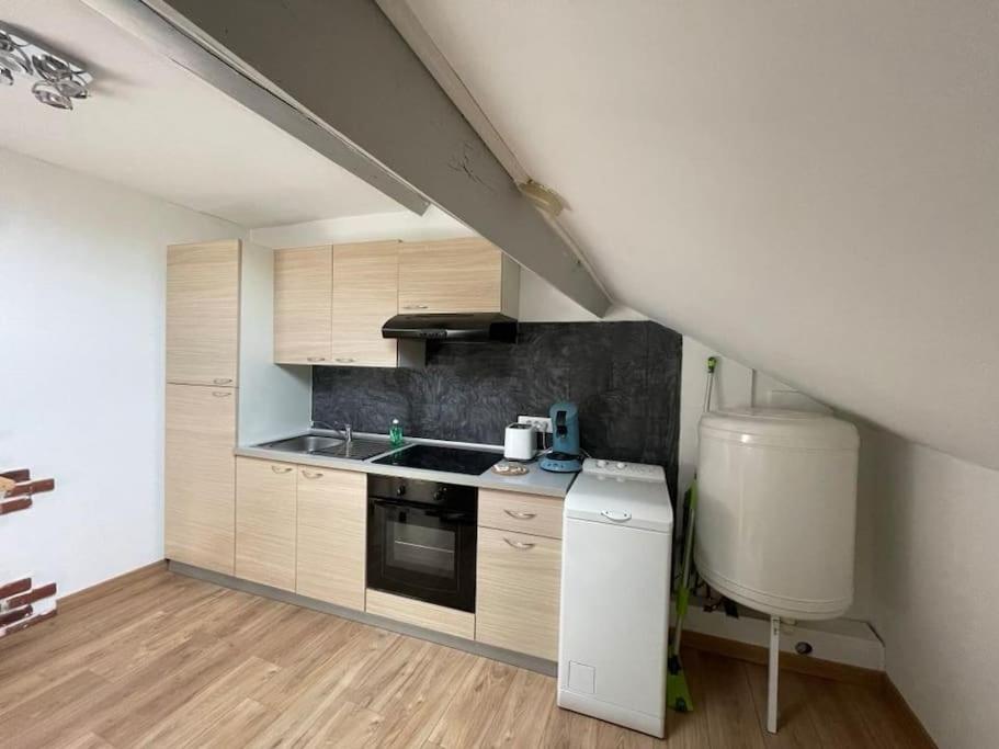 Edouard 2. Logement Complet. Charleville-Mézières Extérieur photo