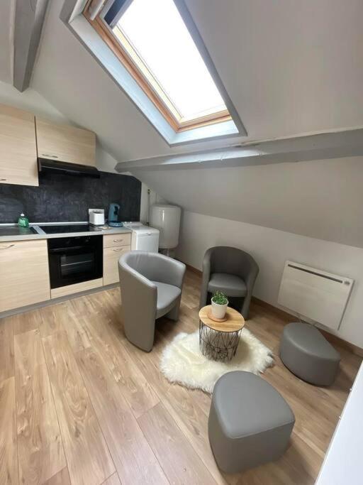 Edouard 2. Logement Complet. Charleville-Mézières Extérieur photo